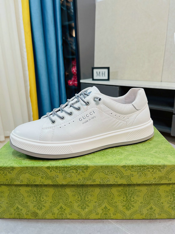 men gucci shoes-561